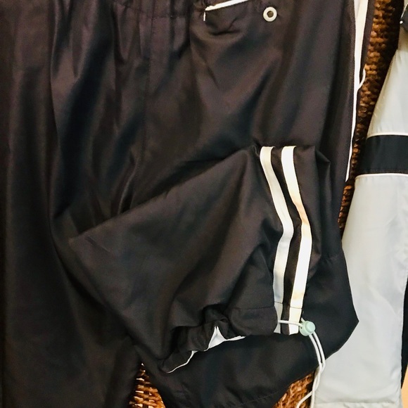 Jogging\Exercise Suit - Picture 8 of 8